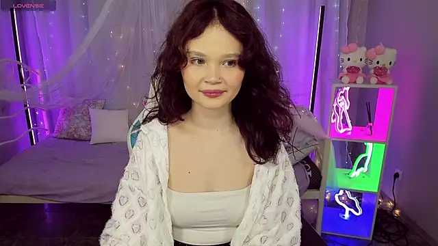 EmilyChaves online show from May 2026 07:18:01 AM