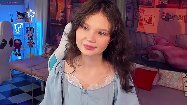 Snapshot of EmilyChaves chatting on December 2025 06:19:02 AM EmilyChaves online show from December 2025 06:19:02 AM