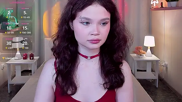 Snapshot of EmilyChaves chatting on June 2026 07:53:01 AM EmilyChaves online show from June 2026 07:53:01 AM