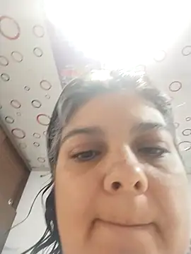 queemking online show from February 2026 08:27:02 PM