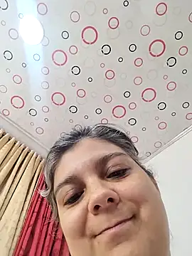 queemking online show from February 2026 08:41:02 PM