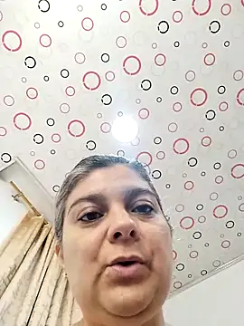 queemking online show from March 2026 09:11:01 PM