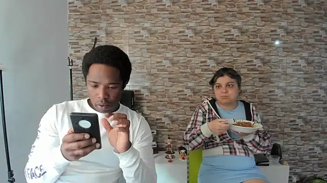 queemking online show from March 2026 08:16:02 PM