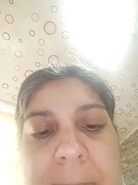 queemking online show from February 2026 07:11:02 PM