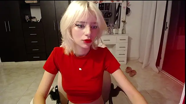 Snapshot of Elizabeth_rose02 chatting on September 2025 11:21:01 PM Elizabeth rose02 online show from September 2025 11:21:01 PM