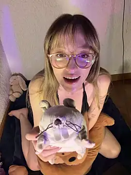 ReenKitty online show from June 2026 04:21:01 AM