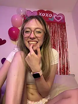 ReenKitty online show from February 2026 04:42:01 AM