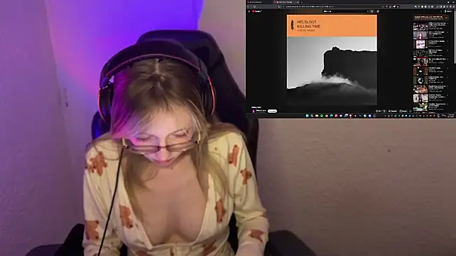 ReenKitty online show from April 2026 03:46:02 AM