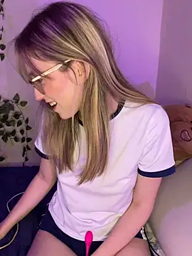 ReenKitty online show from January 2026 05:13:02 AM