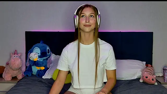 MissEmilyMiller online show from September 2025 06:24:02 PM