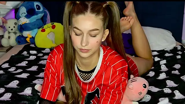 MissEmilyMiller online show from October 2025 05:12:02 PM