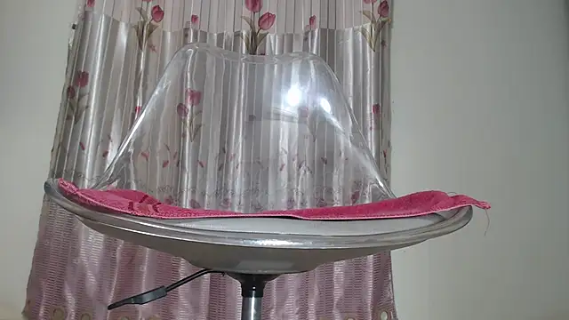 Elisa24 online show from November 2025 10:24:02 PM