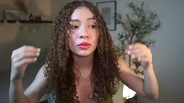 isabella-garcia- online show from March 2026 10:22:01 PM