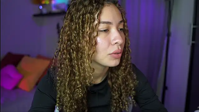 isabella-garcia- online show from October 2025 09:36:02 PM