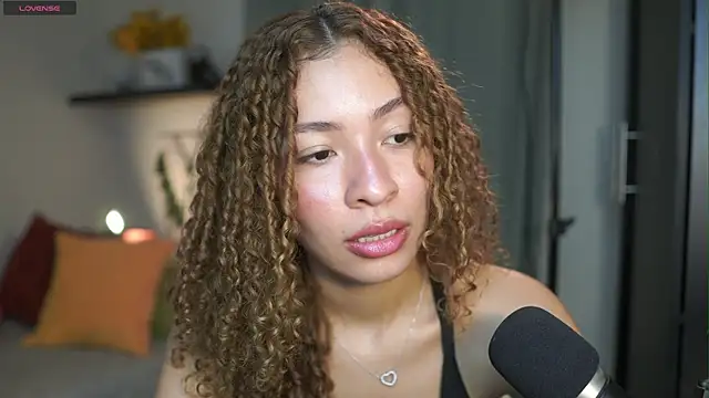 Snapshot of isabella-garcia- chatting on September 2025 12:10:02 AM isabella-garcia- online show from September 2025 12:10:02 AM