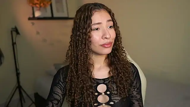 isabella-garcia- online show from February 2026 01:06:02 AM