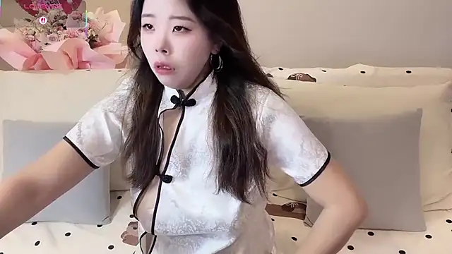 xiaotanbaby online show from October 2025 03:46:02 PM