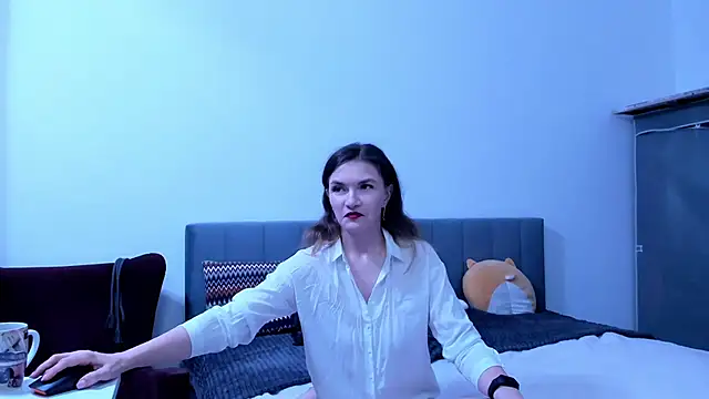 Katherine Twilight online show from November 2025 04:06:02 PM