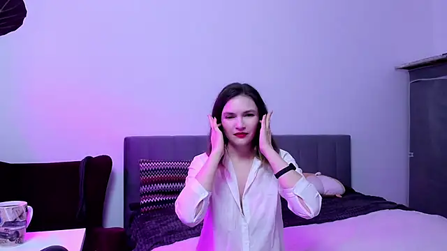 Katherine Twilight online show from October 2025 03:41:01 PM