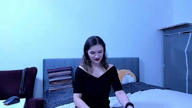 Katherine Twilight online show from November 2025 03:34:01 PM