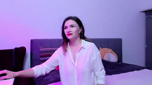 Katherine Twilight online show from October 2025 03:33:02 PM