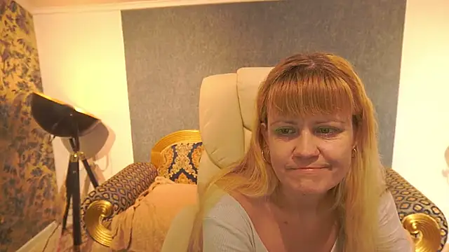 BellaLaPetit online show from May 2026 01:07:01 PM