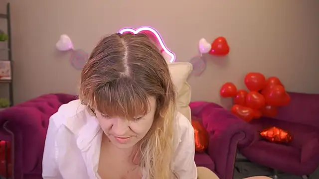 BellaLaPetit online show from February 2026 01:57:02 PM