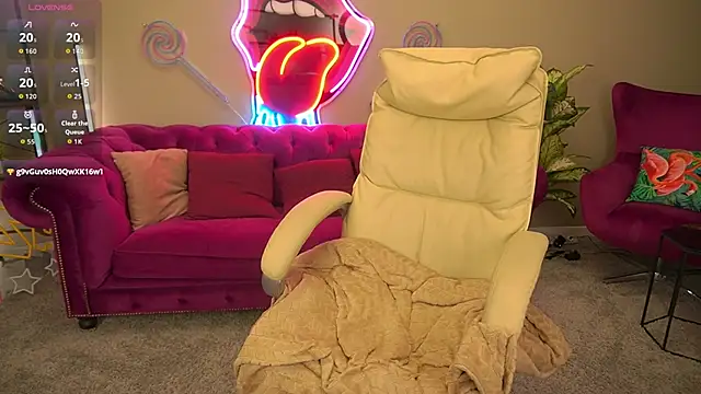 Snapshot of BellaLaPetit chatting on December 2025 02:41:02 PM BellaLaPetit online show from December 2025 02:41:02 PM