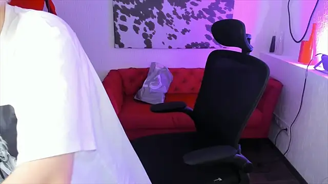 AuroraWrenfield online show from November 2025 04:24:01 AM