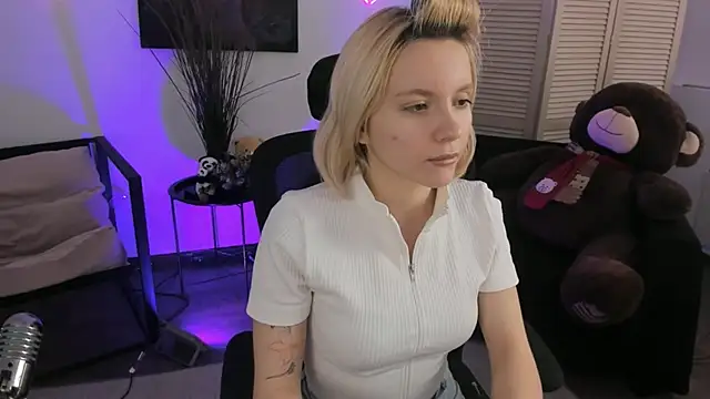 AuroraWrenfield online show from February 2026 07:29:01 AM