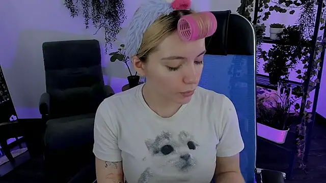 AuroraWrenfield online show from April 2026 02:24:02 AM