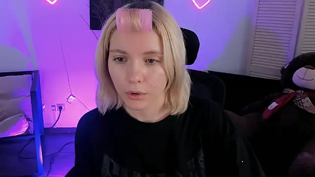 AuroraWrenfield online show from February 2026 04:43:01 AM