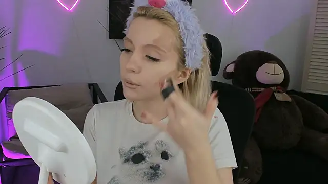 AuroraWrenfield online show from March 2026 04:29:01 AM