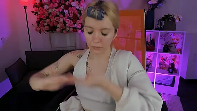 AuroraWrenfield online show from March 2026 01:31:02 AM