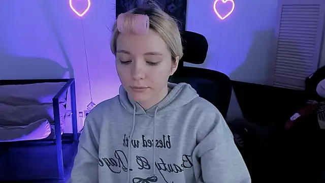 AuroraWrenfield online show from February 2026 04:33:02 AM