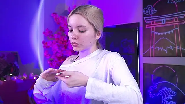 AuroraWrenfield online show from March 2026 02:33:02 AM