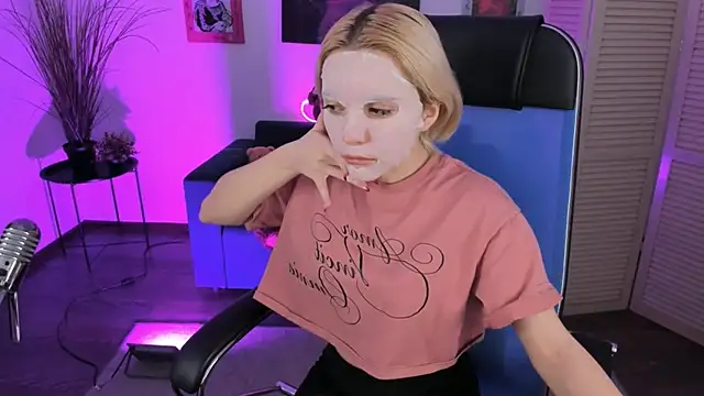 AuroraWrenfield online show from January 2026 12:38:01 AM