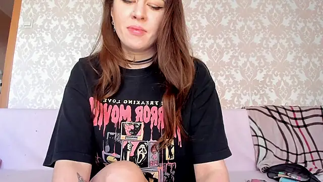 Lil Foxy9 online show from October 2025 04:00:01 AM