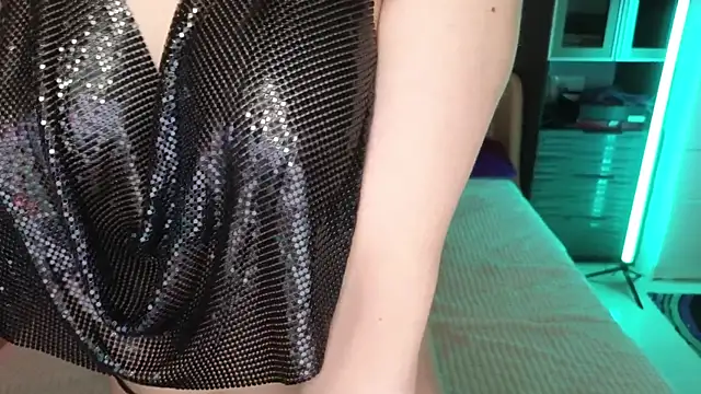 Lila West online show from February 2026 04:37:01 PM