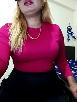 alexa cam44 online show from April 2026 07:43:01 PM