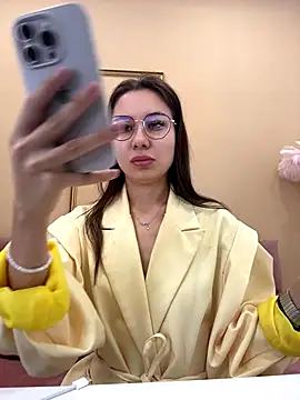 Kat  cat online show from November 2025 01:37:02 AM