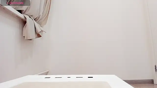 Kat  cat online show from December 2025 09:00:01 AM