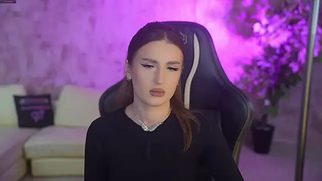 Goldie Flame online show from December 2025 07:19:01 PM