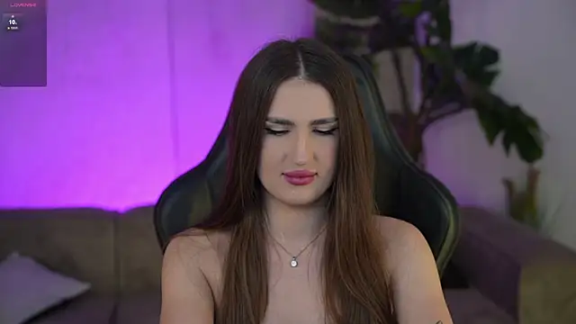 Snapshot of Goldie_Flame chatting on October 2025 02:32:01 AM Goldie Flame online show from October 2025 02:32:01 AM