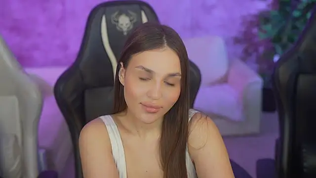 Snapshot of Goldie_Flame chatting on September 2025 06:58:02 PM Goldie Flame online show from September 2025 06:58:02 PM