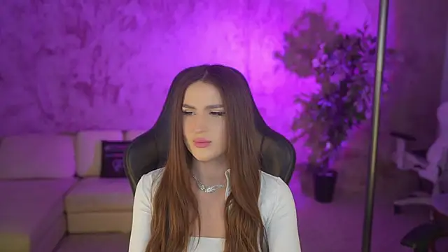 Goldie Flame online show from November 2025 07:47:01 PM