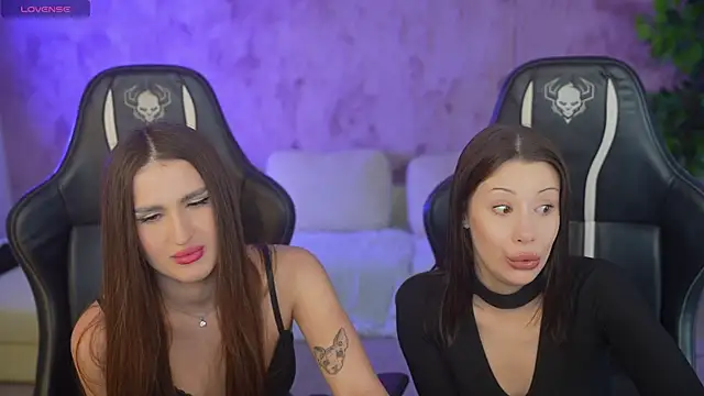 Snapshot of Goldie_Flame chatting on October 2025 11:13:01 PM Goldie Flame online show from October 2025 11:13:01 PM