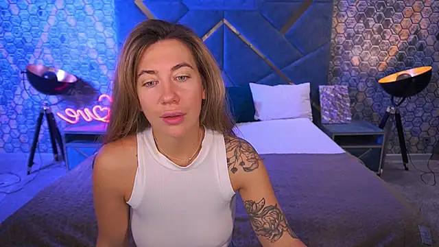 Snapshot of KateShanny chatting on November 2025 06:50:02 AM KateShanny online show from November 2025 06:50:02 AM