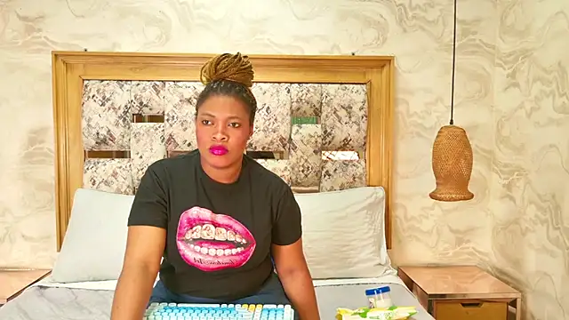 ZOLEY WATSON online show from March 2026 03:06:01 AM