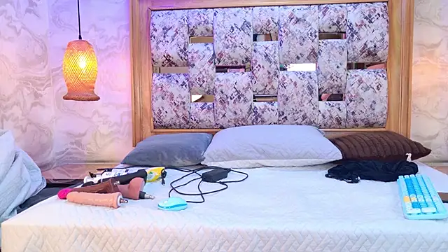 ZOLEY WATSON online show from January 2026 03:12:01 AM